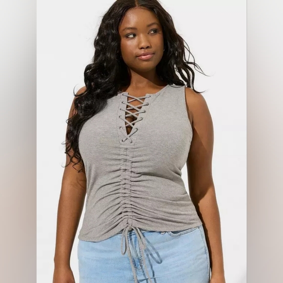 torrid Tops - Super Soft Rib Lace Up Ruched Tie Front Crop Tank  - PLUS SIZE 00/ M/L/10 D6-8